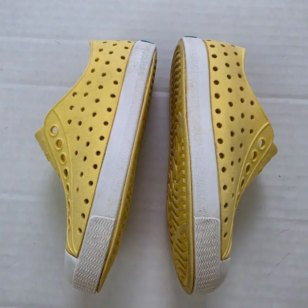 Native Jefferson Slip On Kids Water Shoes Yellow Size C8 Lightweight Comfortabl